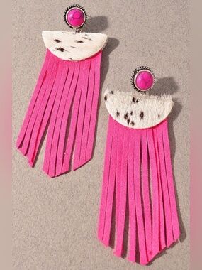 EUC On The Ranch Pink Fringe Earrings.